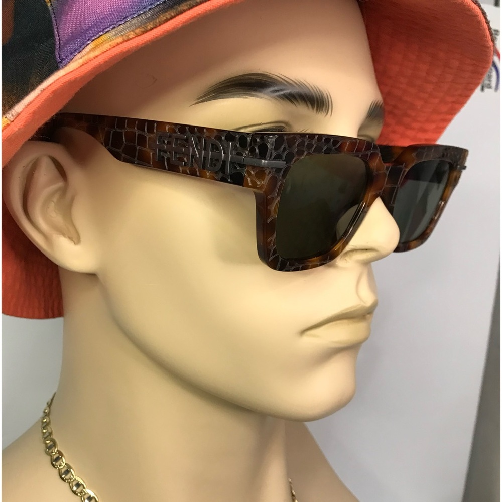 - 💯 - New Authentic FENDI FE40078I 52N Havana Green Sunglasses